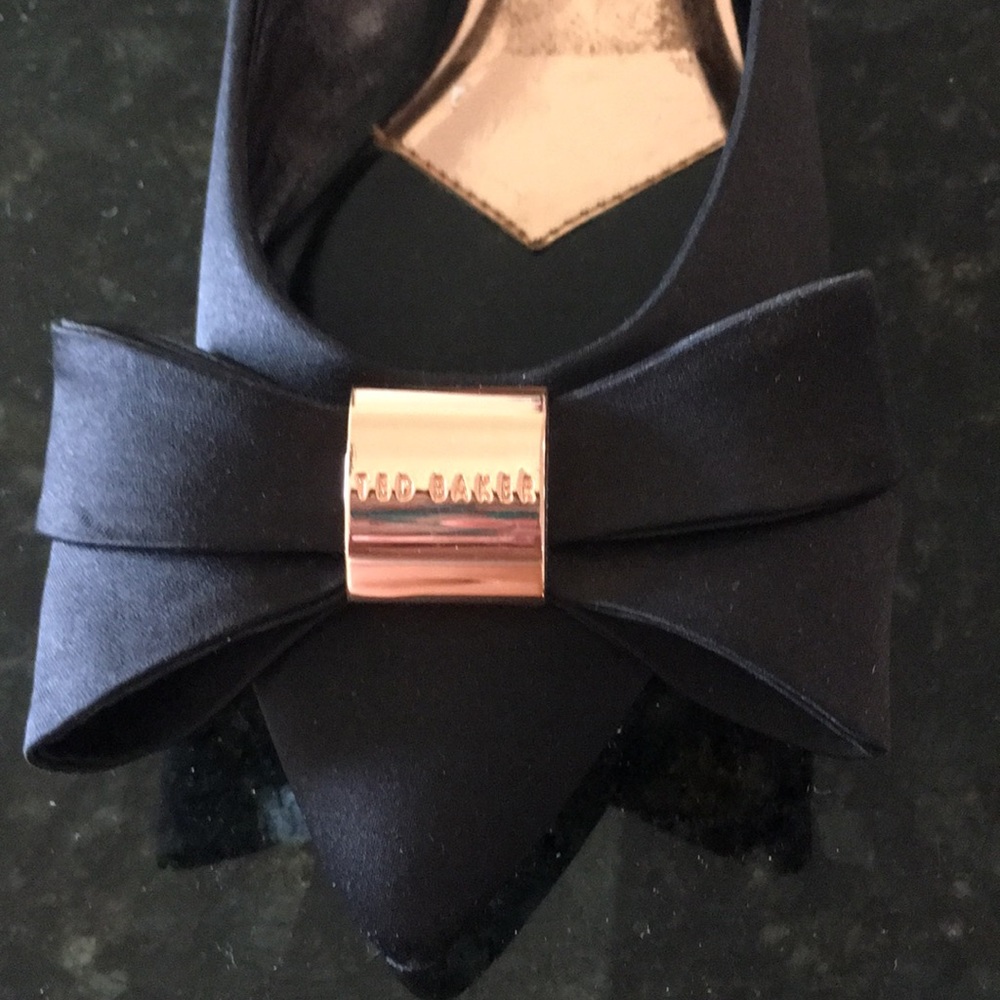 TED BAKER BLACK SHOES WITH BOW. - Picture 4 of 5